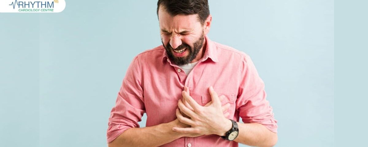 How to Know Someone Near You Is Having a Heart Attack - Cardiologist indore